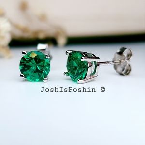 1.6CTW round shaped emerald stud earrings in sterling silver